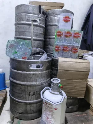 Keg Pump and Barrel Free Tumblers