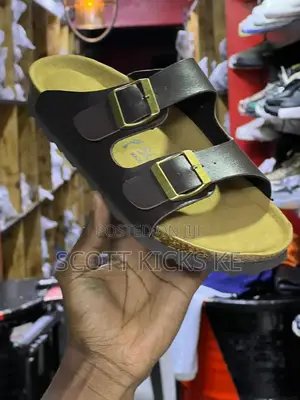 Buckle Cork Sandals “Coffee”
Sizes :38-45