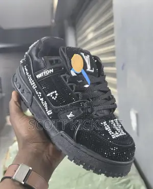 Luois Vuitton Max Trainers Glitters