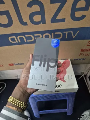 New Samsung Galaxy Z Flip4 256 GB Purple
