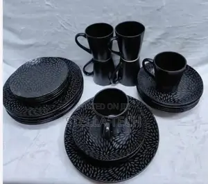 Black Leaf Dinner Set