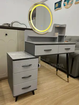 Dresser Table: Elegant Vanity Table With Led Mirror