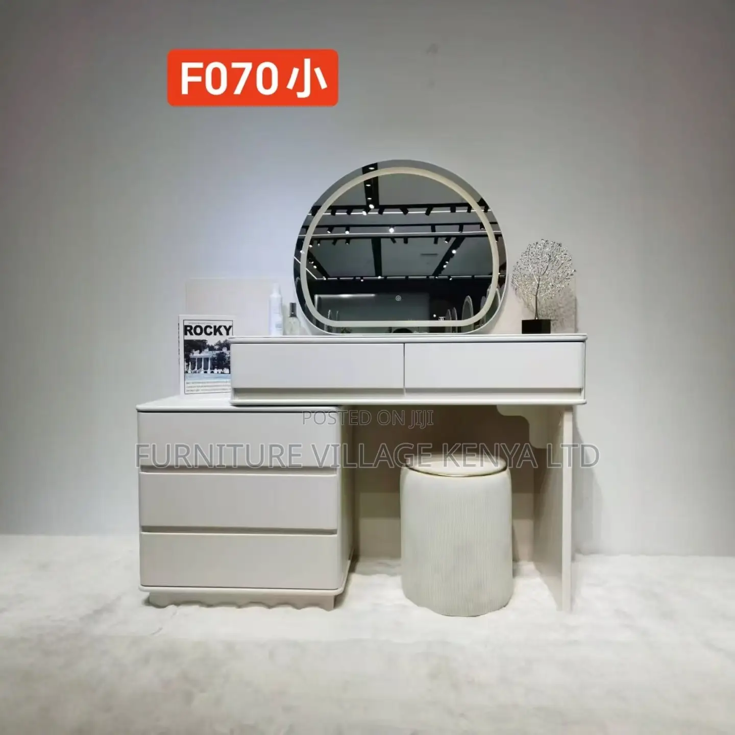 Creamy White Modern Vanity Make Up Table
