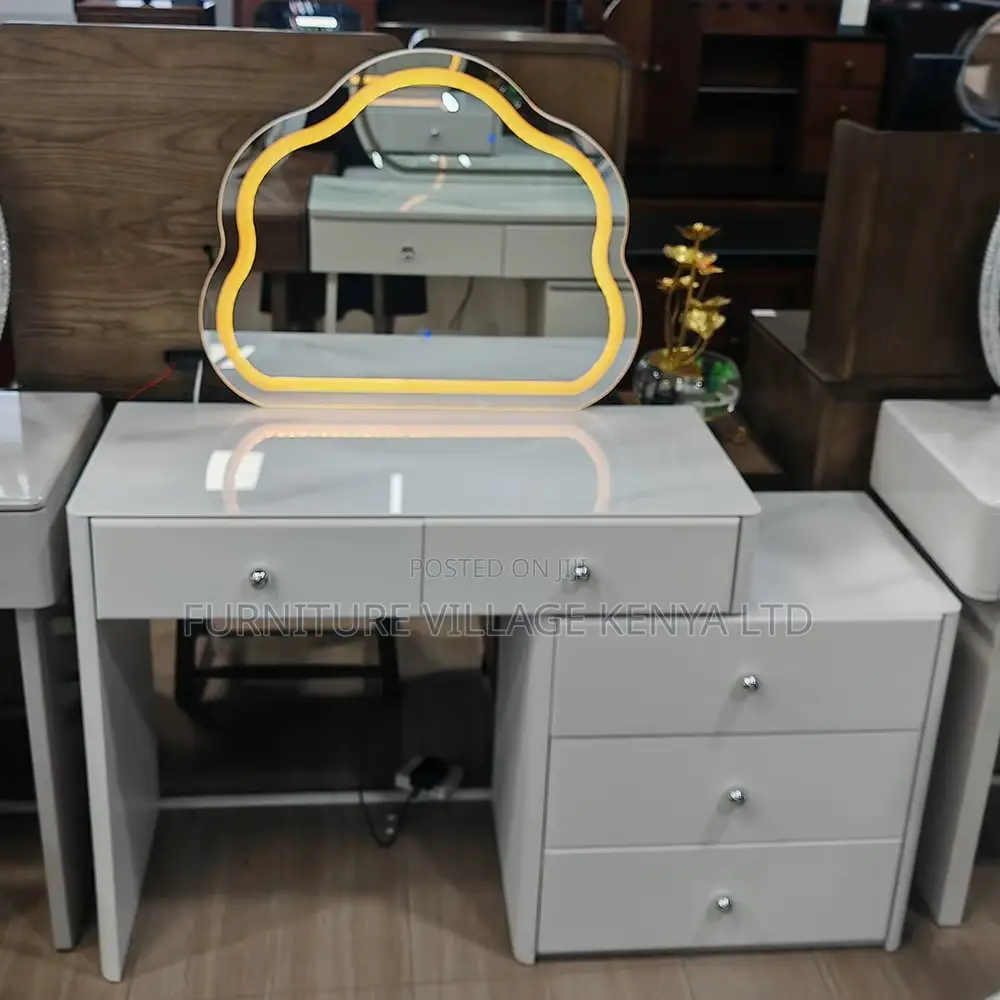 Creamy White Modern Vanity Make Up Table