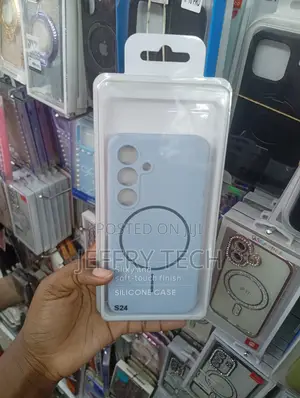 Light Blue Silicone Case Designed for the Samsung Galaxy S24