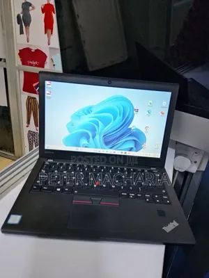 Laptop Lenovo ThinkPad X270 8GB Intel Core 5 HDD+SSD 256GB