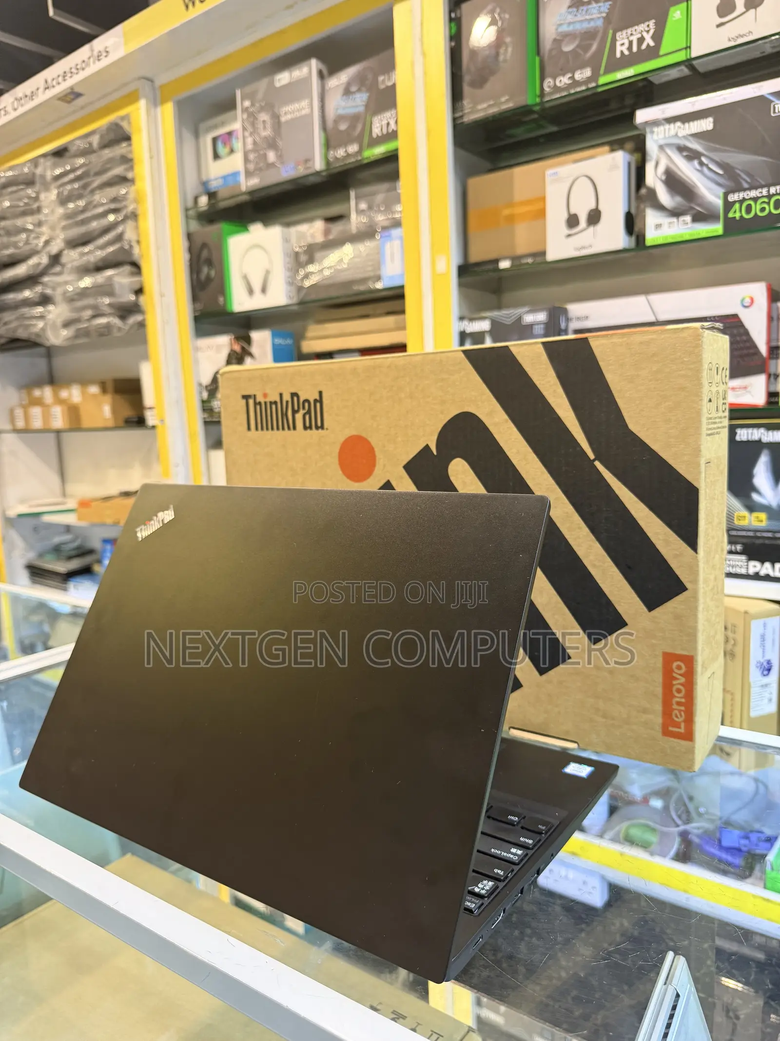 New Laptop Lenovo ThinkPad E580 8GB Intel Core i3 SSD 256GB