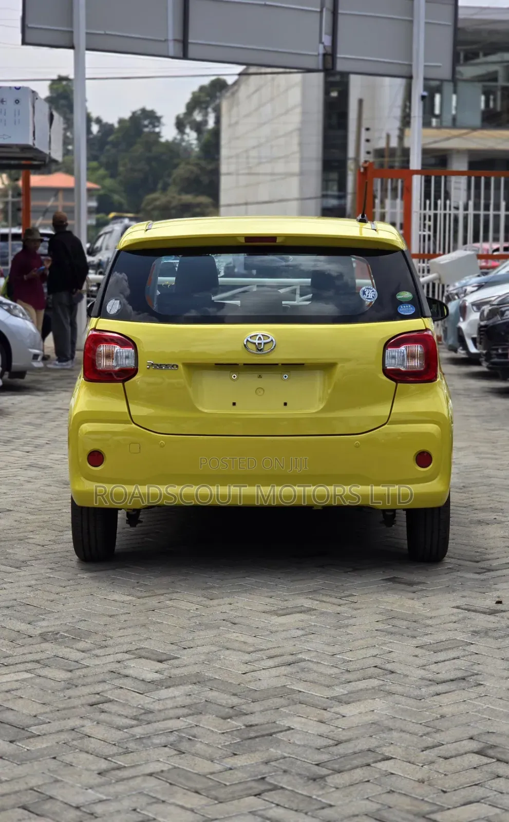 Toyota Passo 2018 Yellow