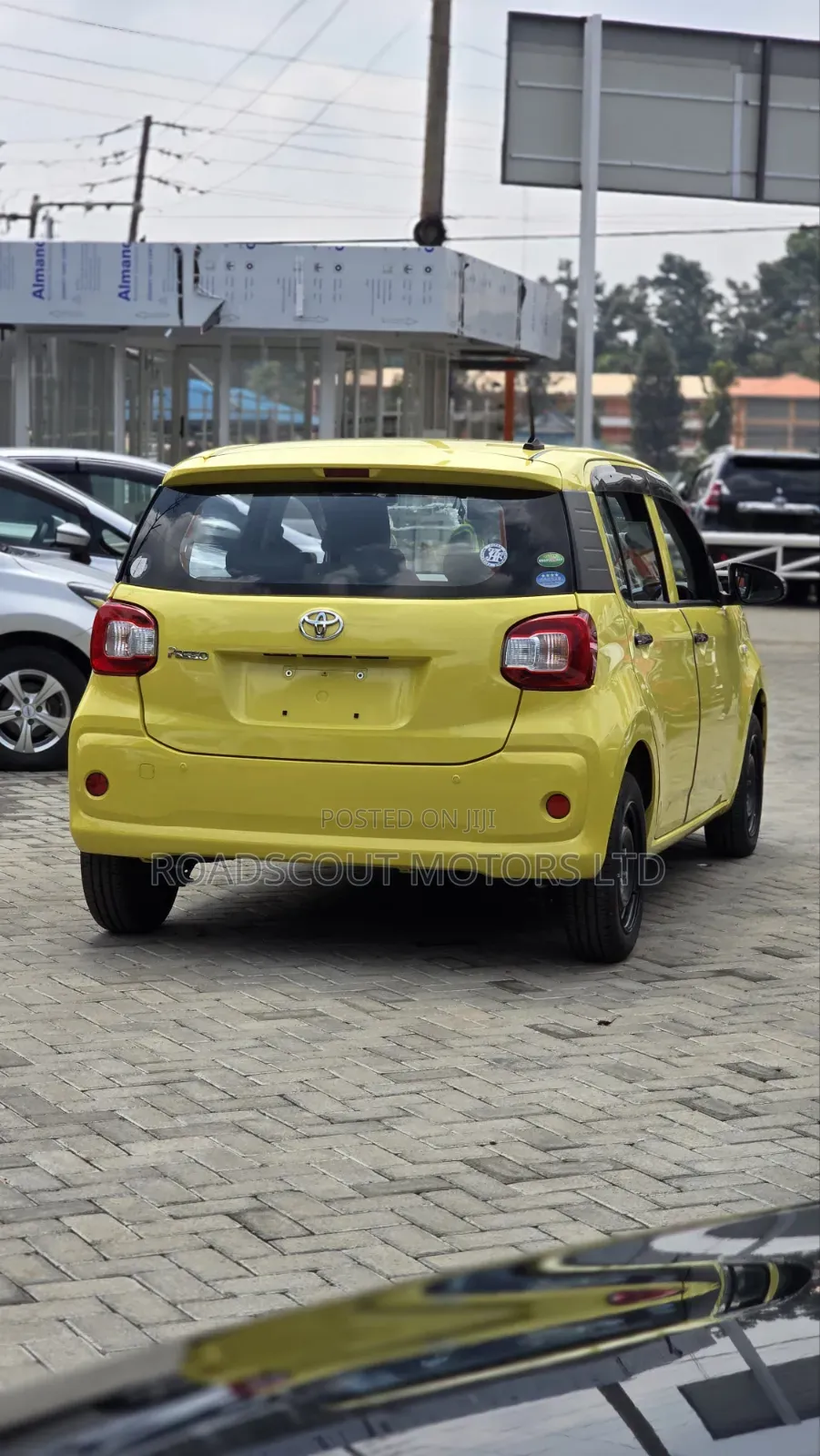 Toyota Passo 2018 Yellow