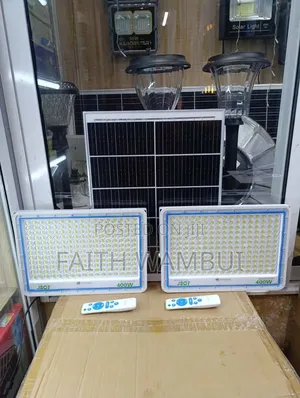*2in1 400w+400w Solar Floodlights With Warning Lights*