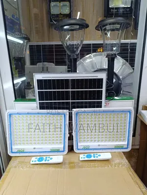 *2in1 300w+300w Solar Floodlights With Warning Lights*