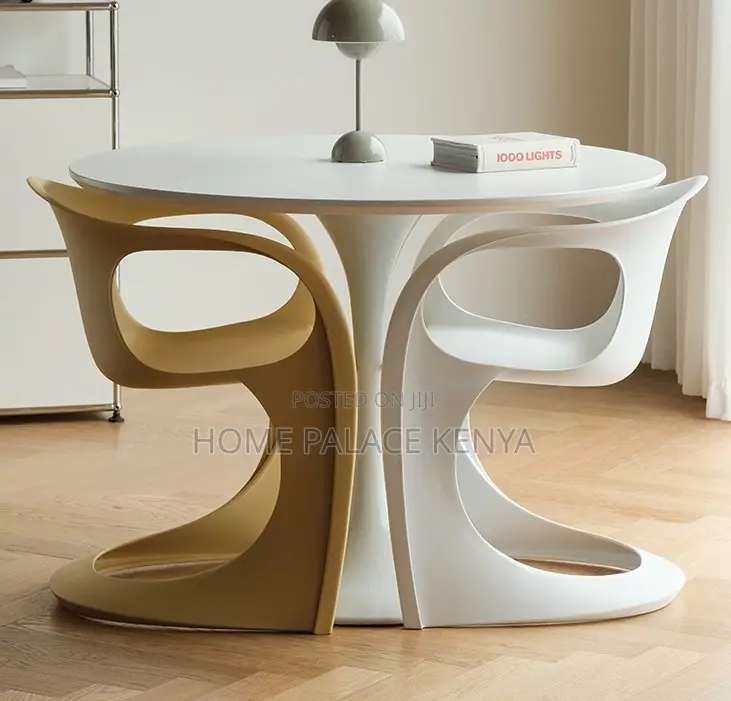 Plastic Chair: Designer Plastic Café Dining Chair