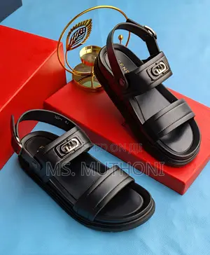 Fendi/ Salvatore Men Black Slip on Sandals. :40-44
