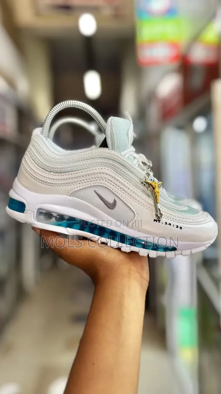 Sneaker Shoes