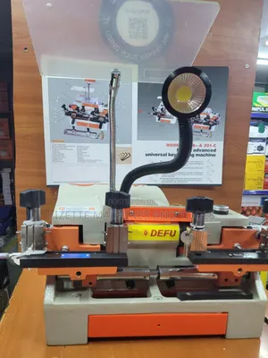 Universal Key Cutting Machine/ Key Cutter