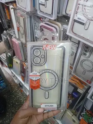 Phone Cases Designed to Be Compatible With Magsafe Accessories