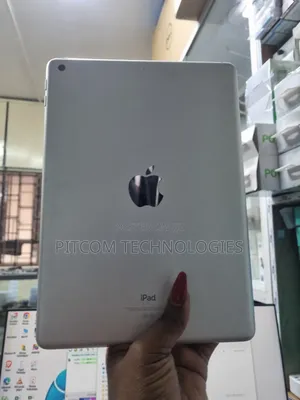 Apple iPad 9.7 32 GB Silver