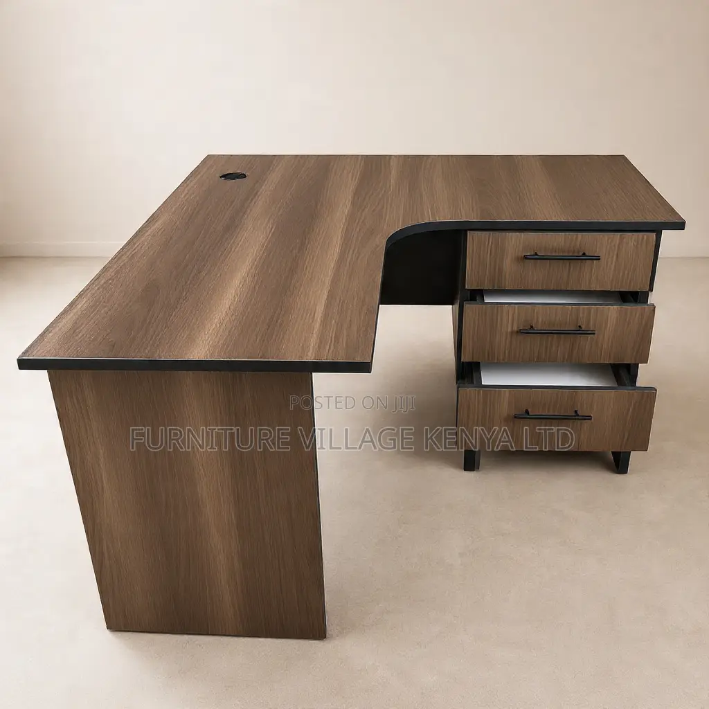 Generic Curved Workspace Computer Desk