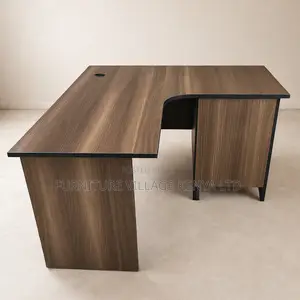 Generic Curved Workspace Computer Desk