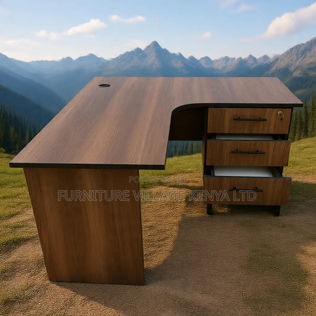 Generic Curved Workspace Computer Desk