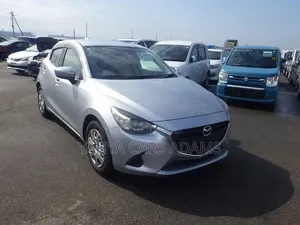 Mazda 2 2019 Silver
