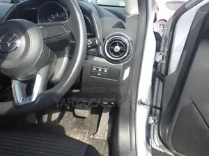 Mazda 2 2019 Silver