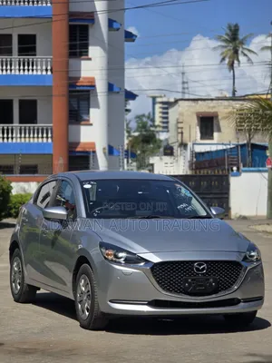 Mazda 2 2019 Silver
