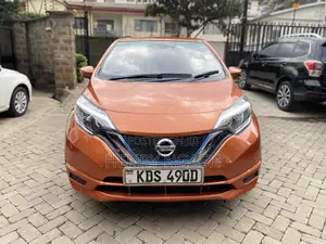 Nissan Note 2018 Orange