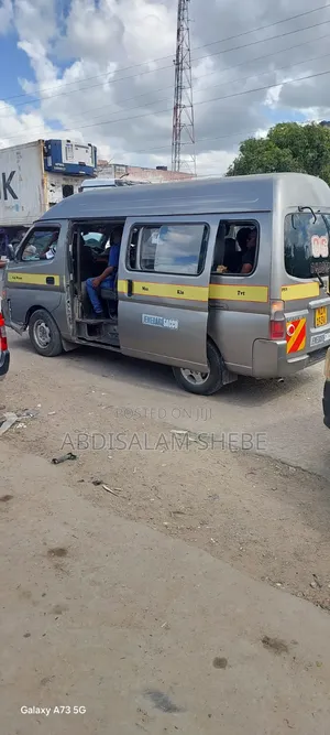 Nissan Caravan (Urvan) 2010 Silver