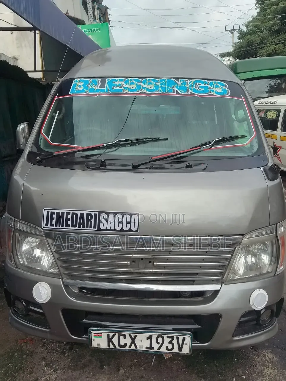 Nissan Caravan (Urvan) 2010 Silver