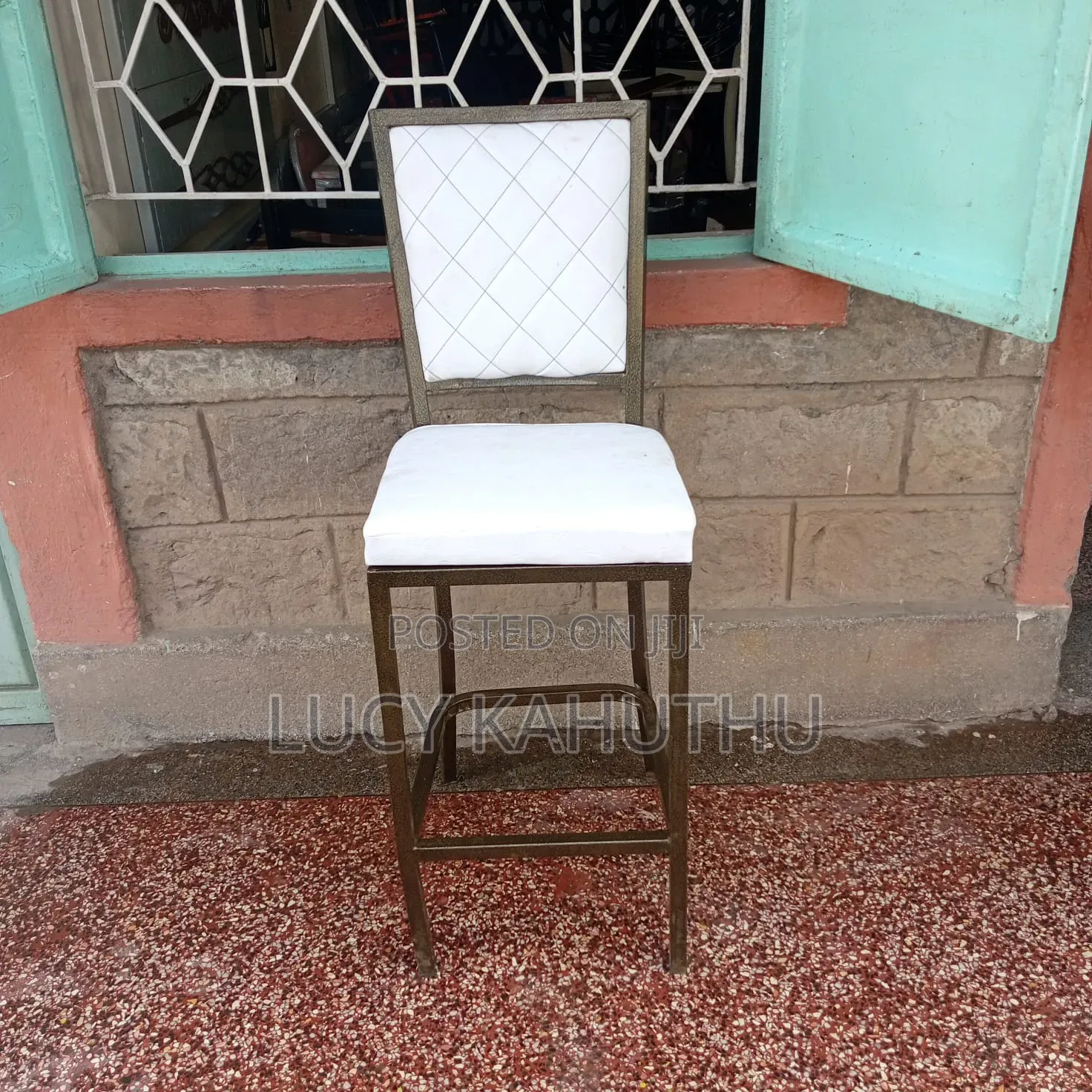 Resplendent White High Stools