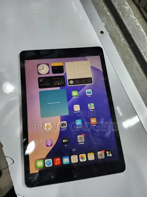 Apple iPad 10.2 (2019) 32 GB Gray