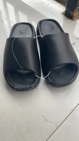 Yeezy Slides