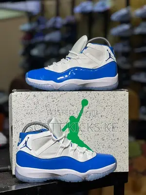 Air Jordan 11 Legend Blue