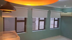 Make Privacy Look Elegant With Horizontal Office Window Roller Blinds