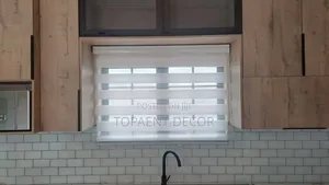Plain White Classy and Elegant Horizontal Office Window Blinds