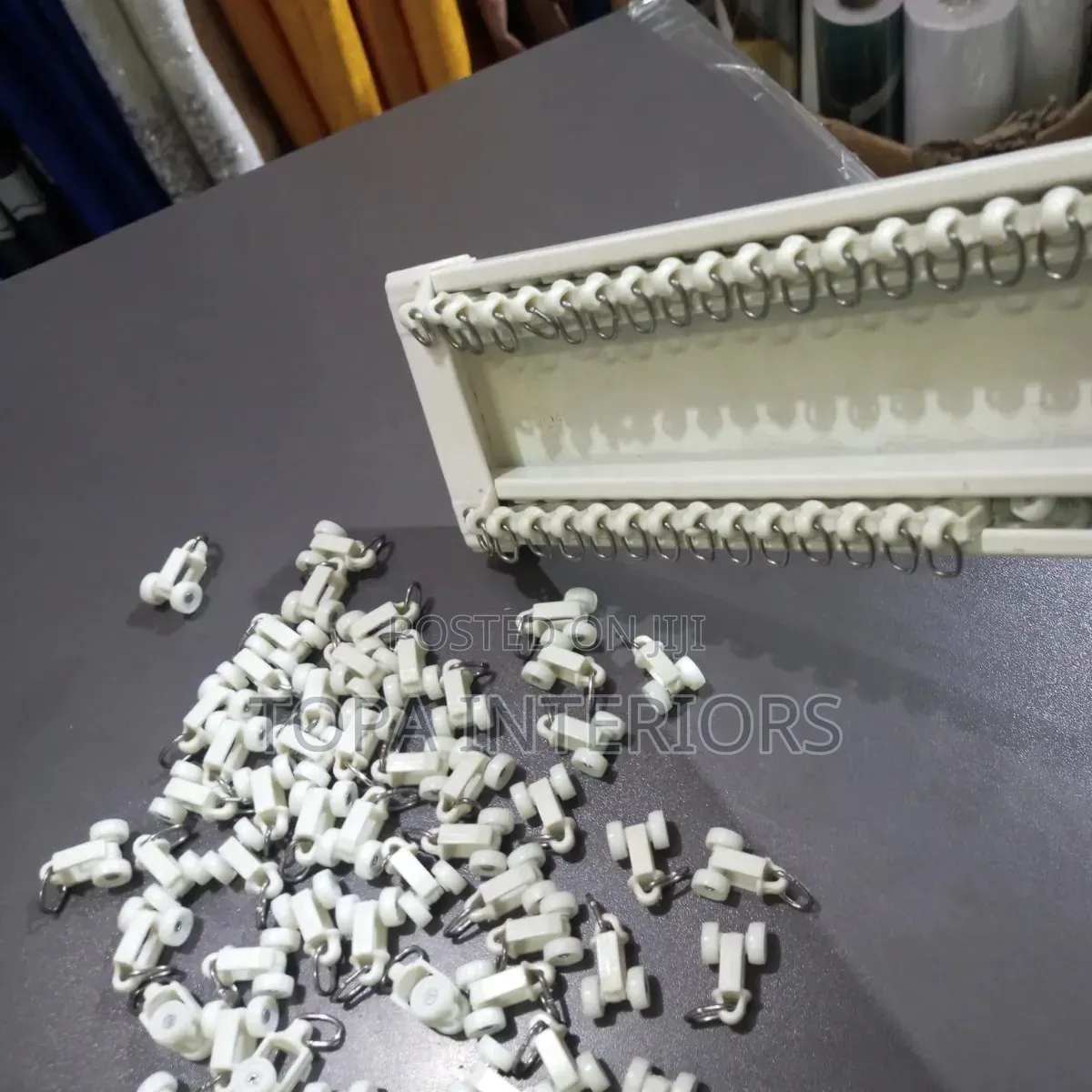 Smooth Drapery Plastic Curtain Runners for All Rails