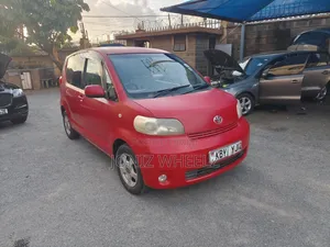 Toyota Porte 1.3 FWD 2007 Red