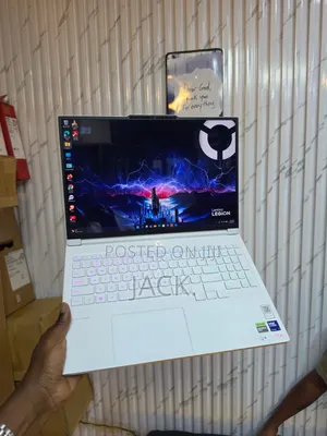 Laptop Lenovo Legion 7 32GB Intel Core Ultra 7 SSD 1T