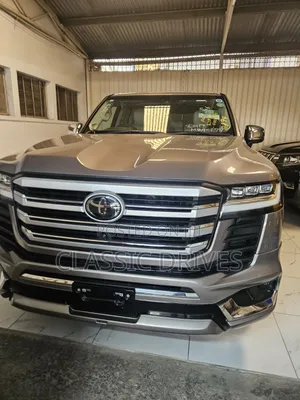 Toyota Land Cruiser 2021 Gold