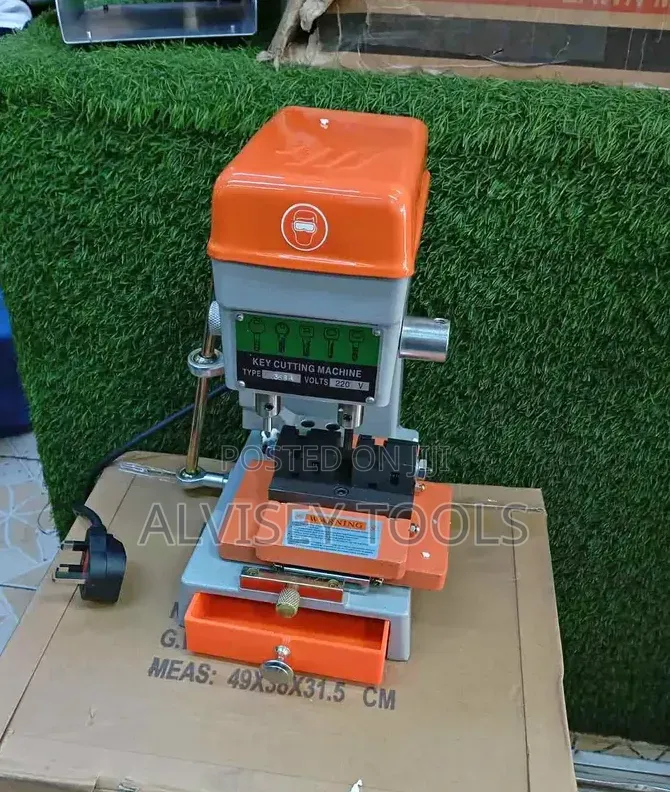 Key Cutting Machine