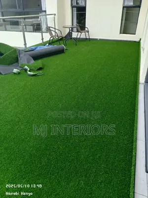 Premium Artificial Turf Flooring for Outdoor Living Spaces