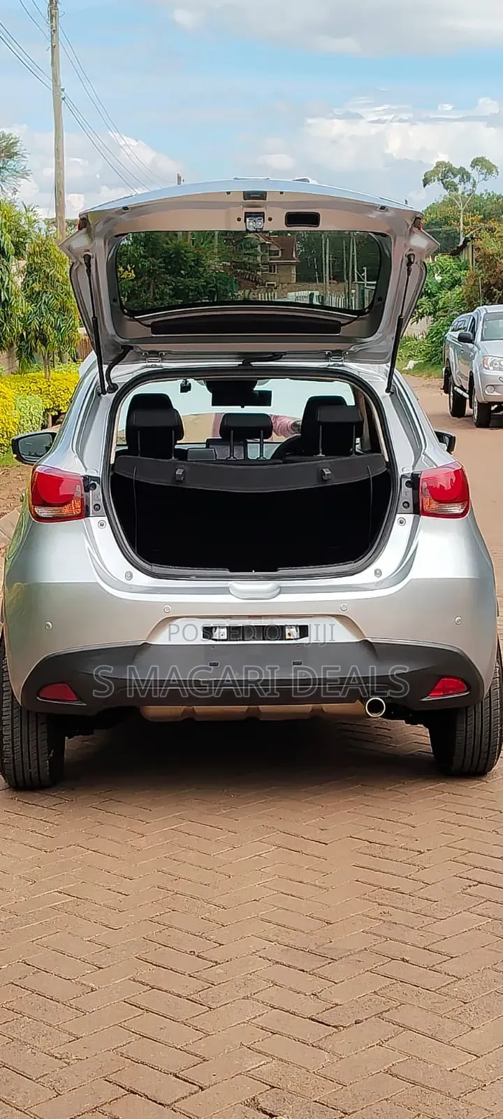 Mazda Demio 2018 Silver