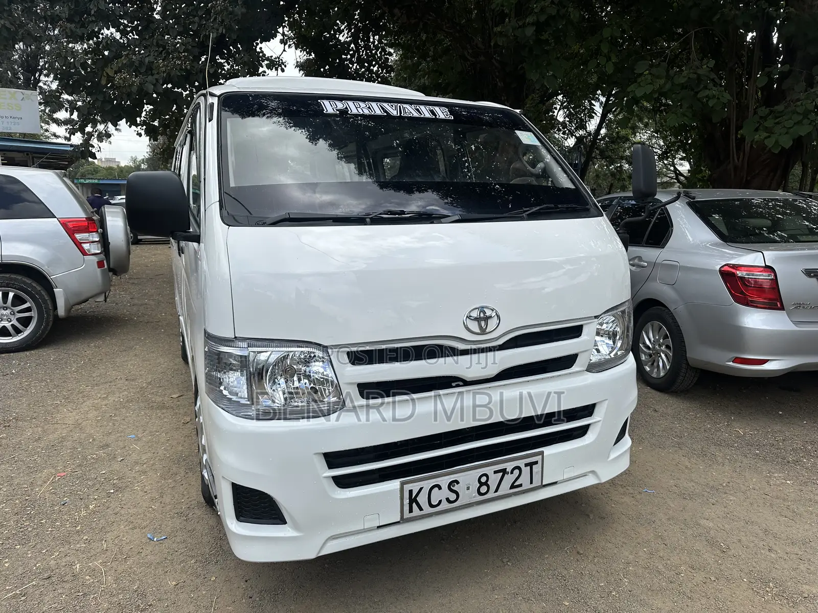 Toyota HiAce 2012 White
