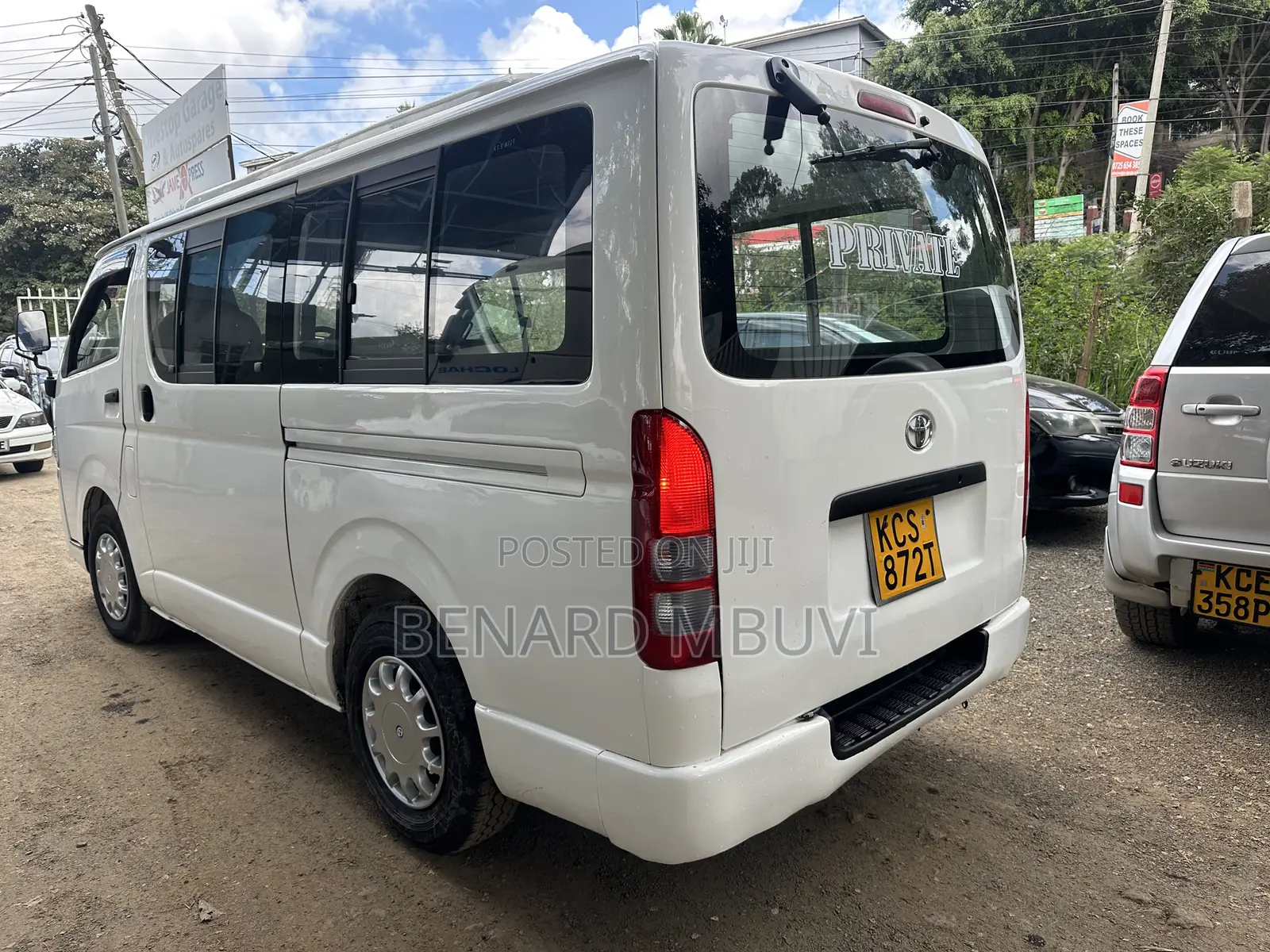 Toyota HiAce 2012 White