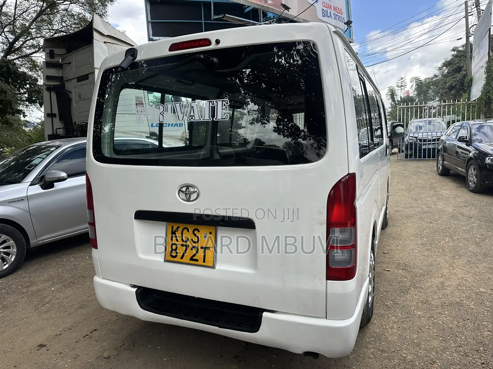 Toyota HiAce 2012 White