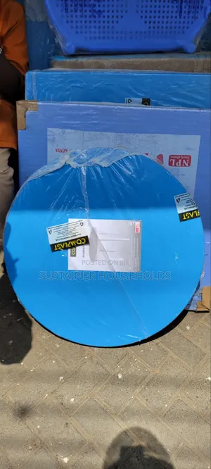 Complast Round Table