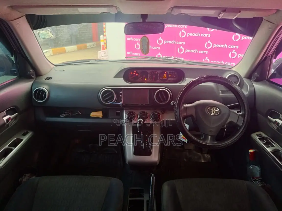 Toyota Corolla Rumion 2011 Blue