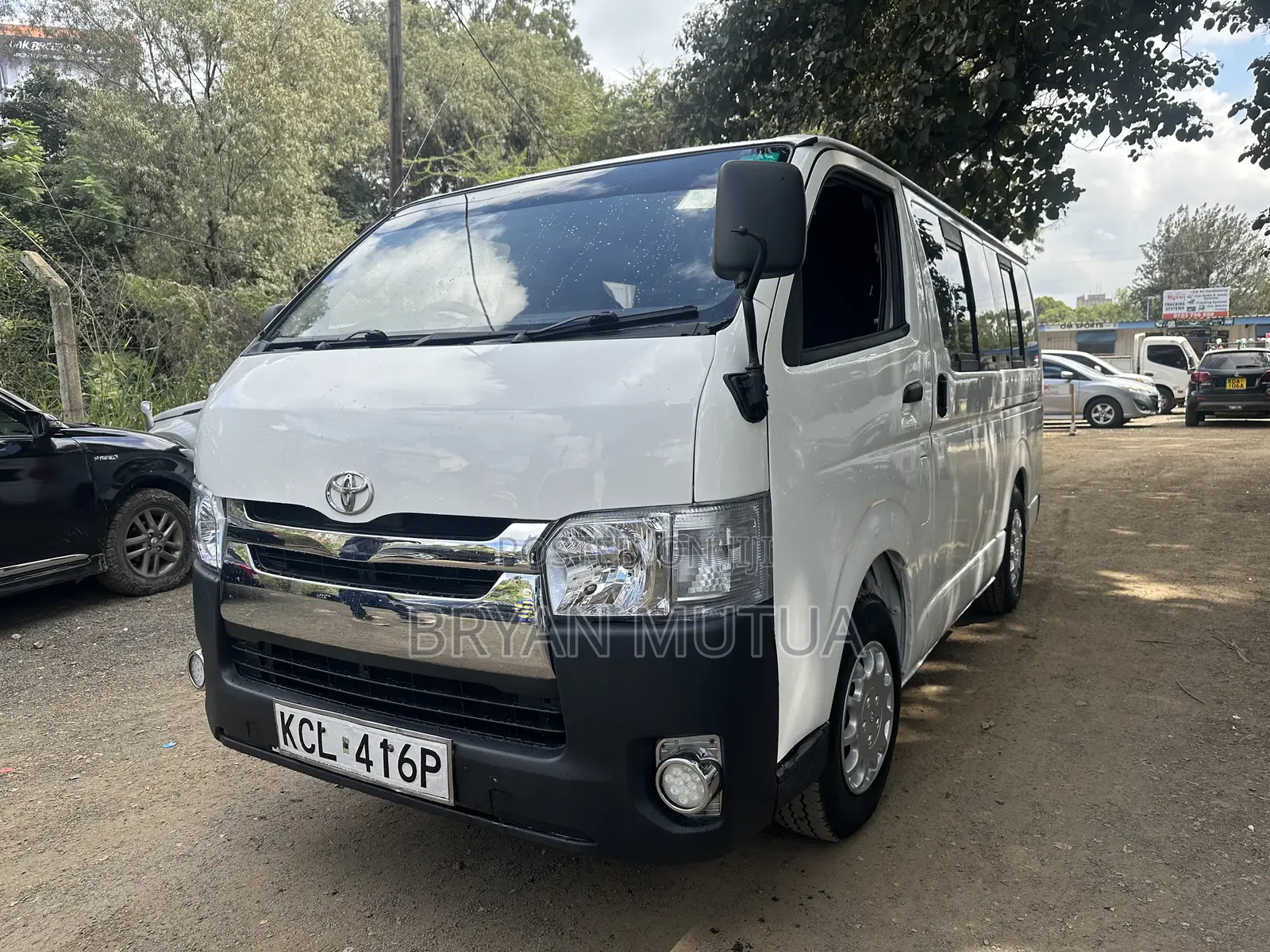Toyota HiAce 2012 White