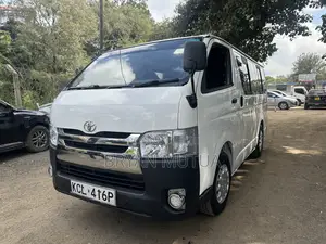 Toyota HiAce 2012 White